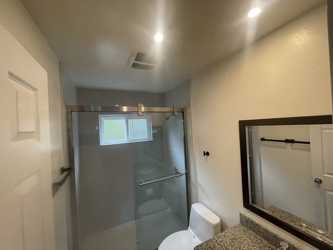 Building Photo - 8079 Greenridge Dr