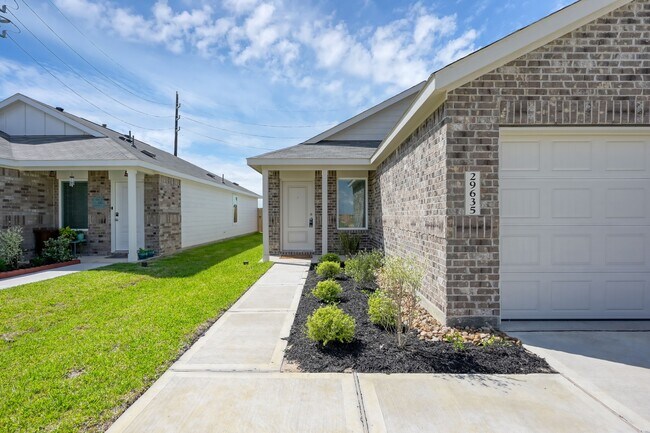 Foto del edificio - 29635 Knollwood Bay Rd