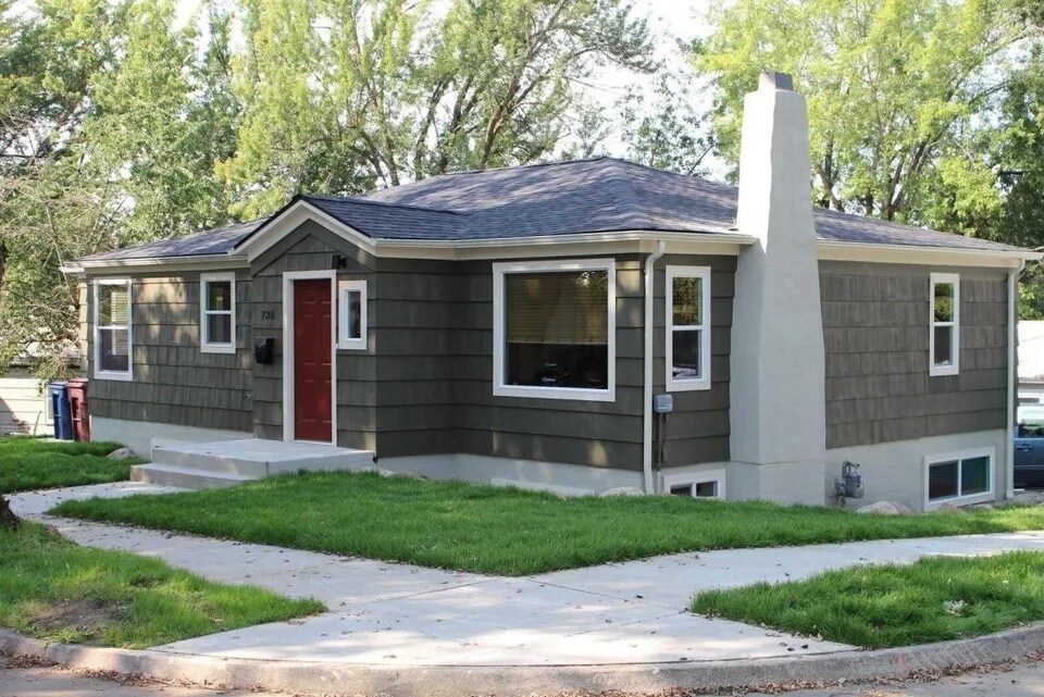 the home - 735 N C St