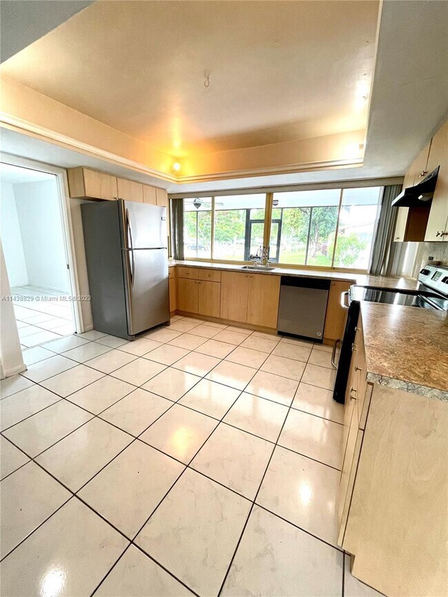 Foto del edificio - 5115 W Park Rd