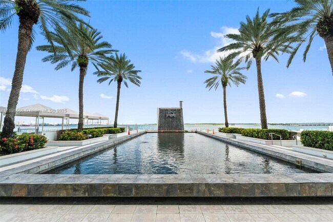 Foto del edificio - 1331 Brickell Bay Dr
