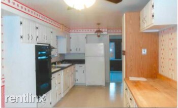 Building Photo - 4 br, 2.5 bath House - 320 Cabrini Dr