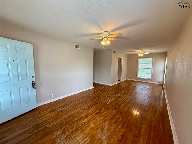 Foto del edificio - 3308 Garfield St
