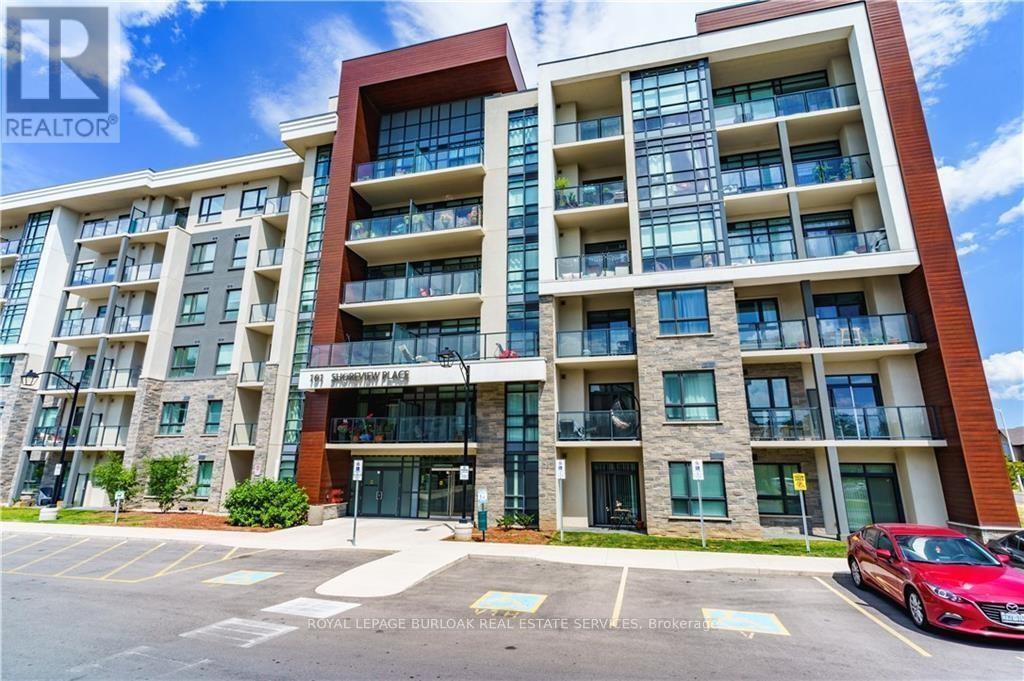Primary Photo - 101-101 Shoreview Pl