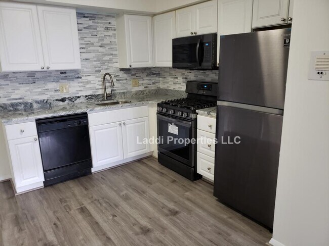 Building Photo - 1 bedroom in Lawrence MA 01843