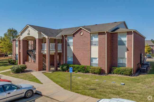 Building Photo - The Greens at Broken Arrow I, II and III