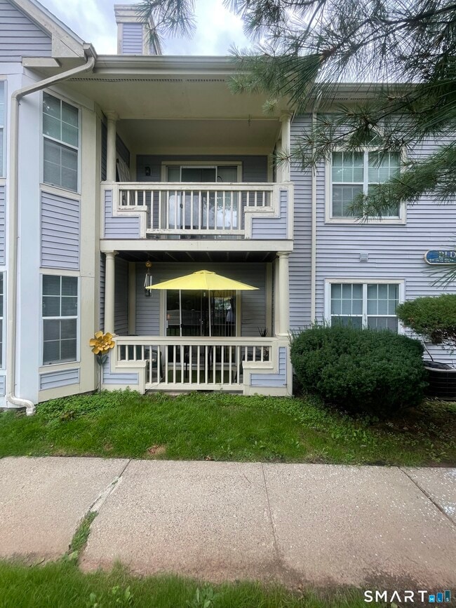 Building Photo - 75 Redwood Dr