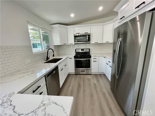 Building Photo - 3203 Bayside Dr