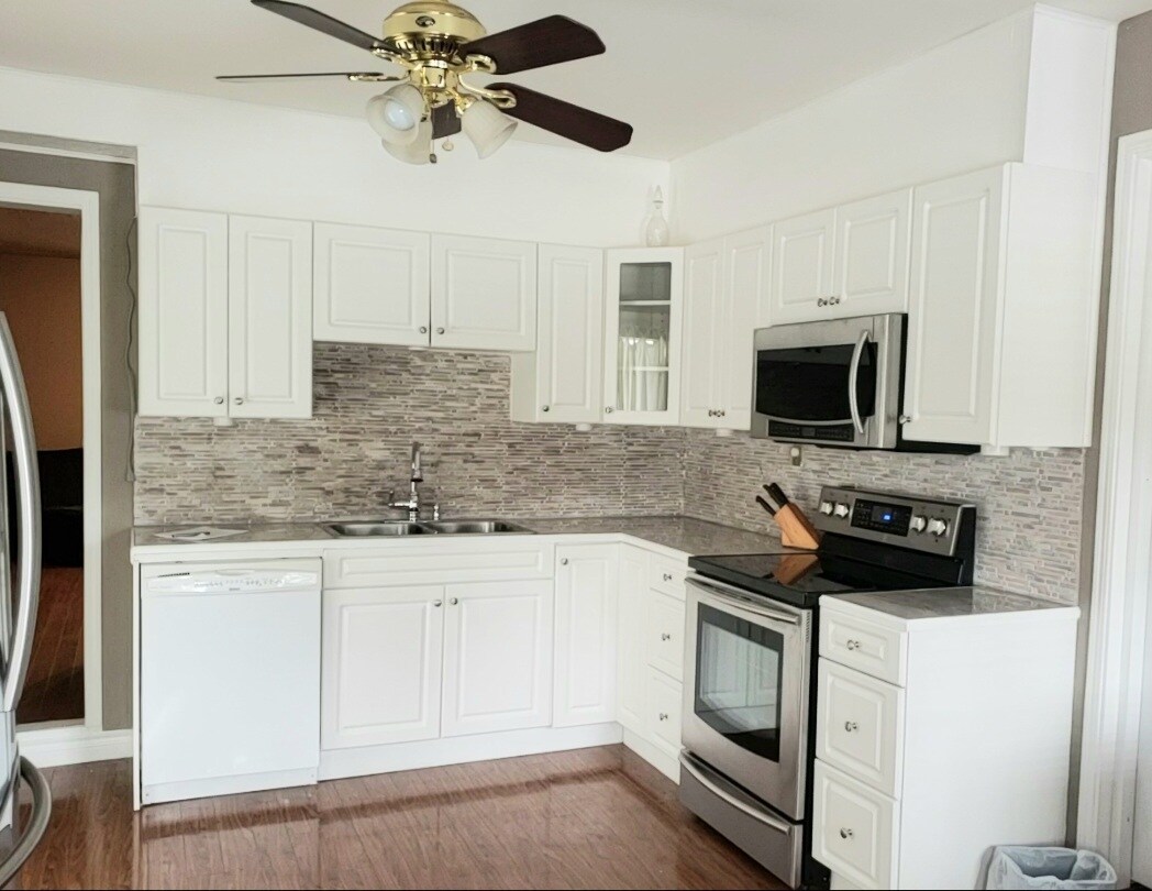 Photo principale - 894 Glenayre Dr