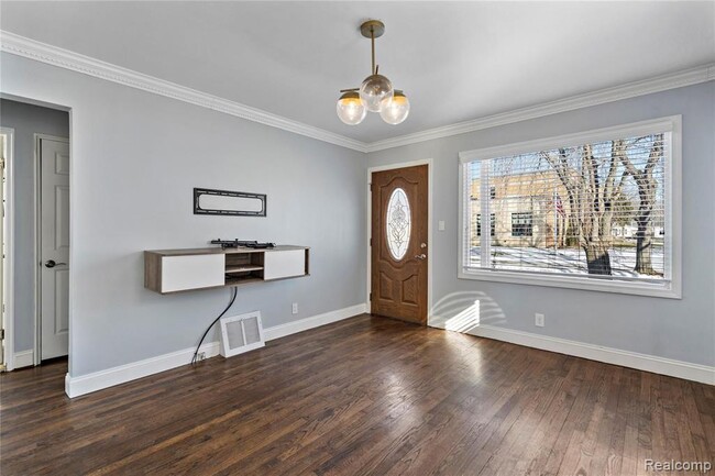 Building Photo - 4033 Oakshire Ave