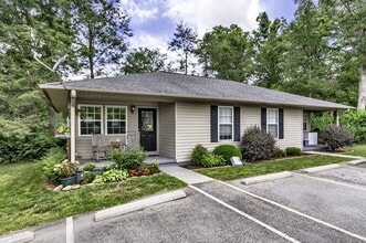 Building Photo - 206 Gatchell St
