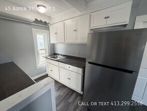Building Photo - 45 Aspen St