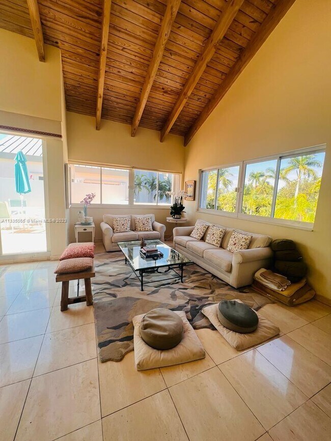 Foto del edificio - 50 Ocean Ln Dr