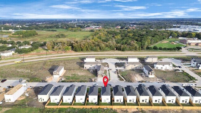 Building Photo - 1518 Revolution Way