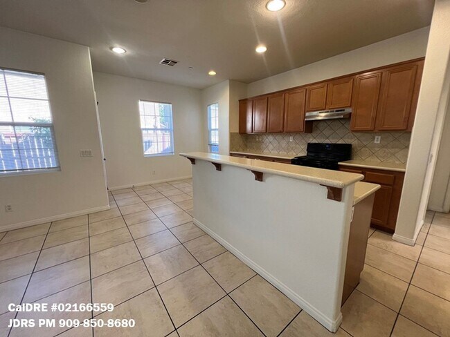 Building Photo - Price Lowered! Riverside 5 Bedroom Home