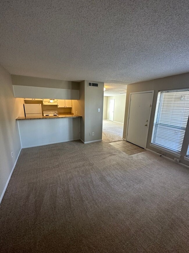 Building Photo - 1BD/1BA Condo located on the Germantown/Memphis Line!