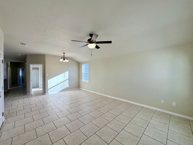 Building Photo - 4204 Ivory Ln