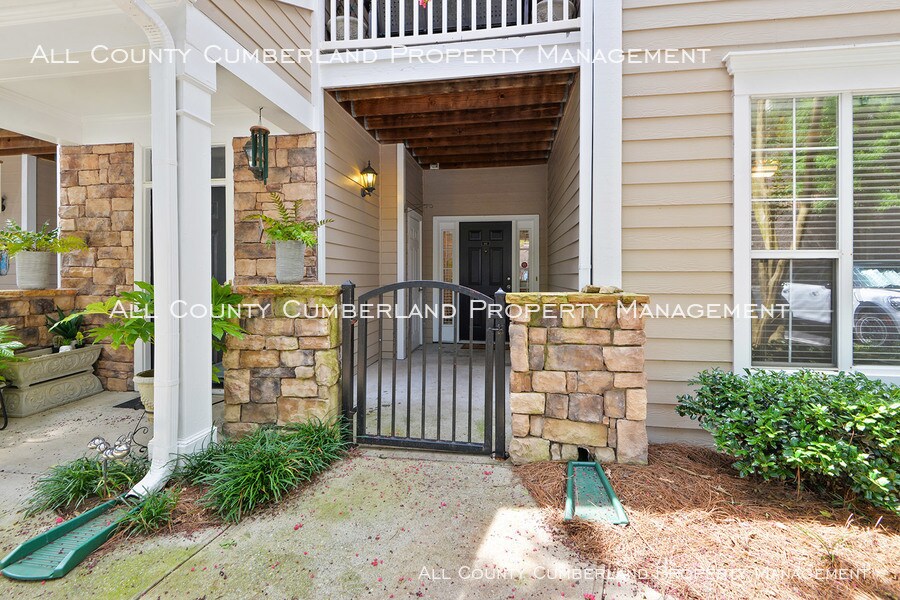 Foto principal - VININGS 2B/1BA CONDO IN GATED COMMUNITY!