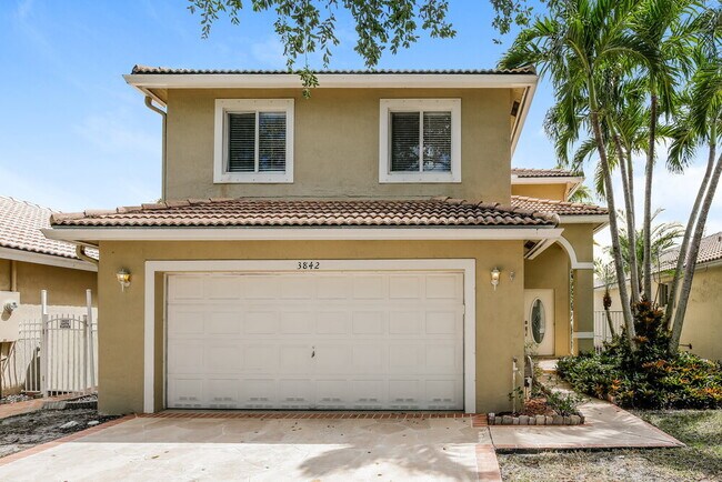 Building Photo - 3842 NW 63rd Ct