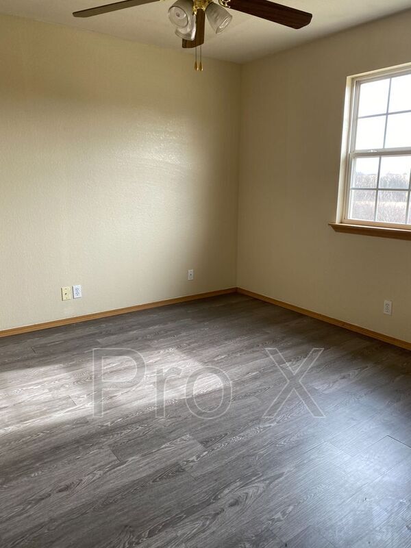 Building Photo - 4569 E Zora St