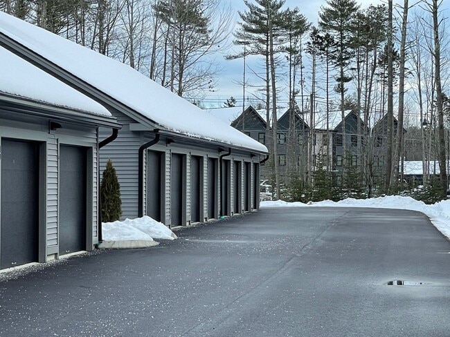 Photo - The Gables at Scarborough Downs: 2 Bedroom 1.5 Bath Condo, 2c. garage $2,750.00 4/01/2026