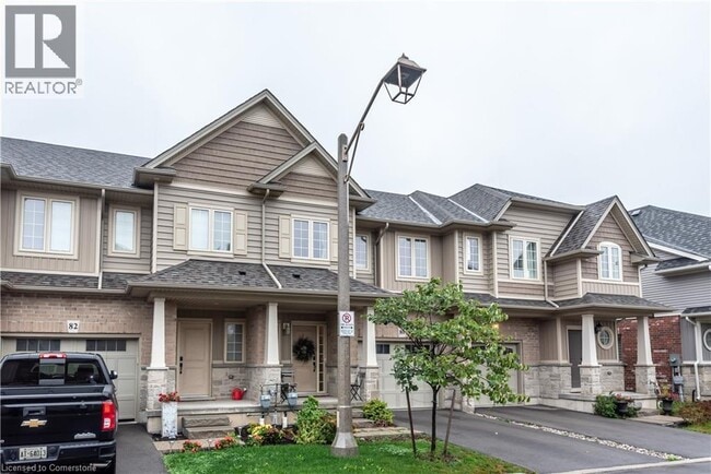 Building Photo - 80 Dunrobin Ln