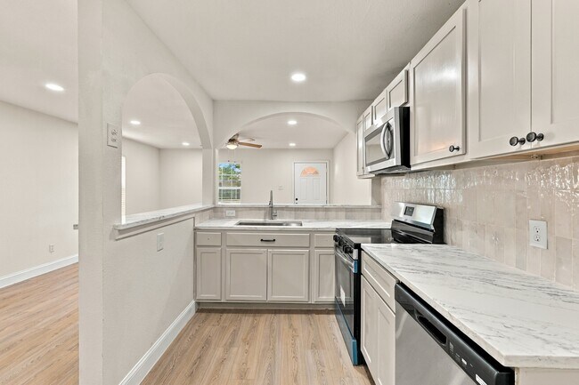 Foto del edificio - 2BR/1.0BA Home - Arlington