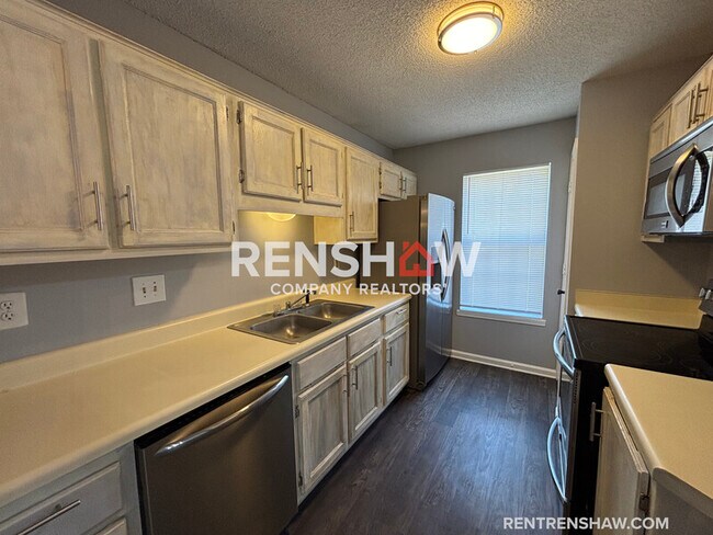 Foto del edificio - 5511 Ginners Dr