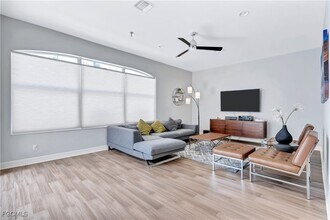 Building Photo - 2730 NW 42nd Pl