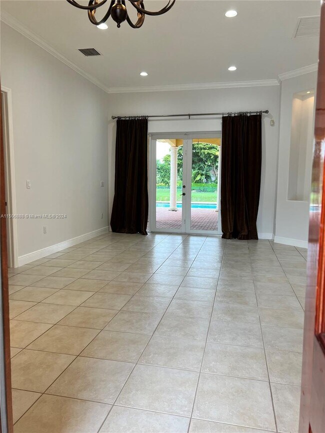 Building Photo - 16511 SW 84th Ct