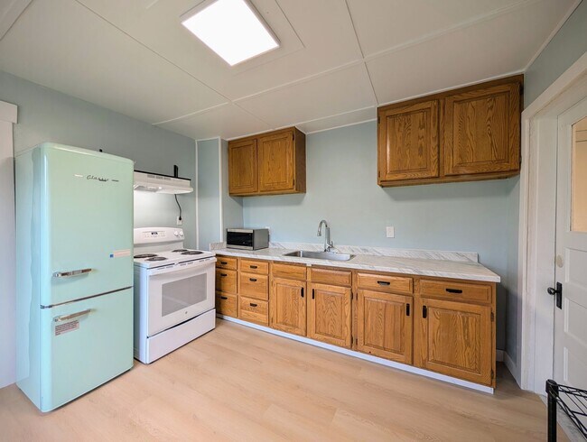 Foto del edificio - Newly Remodeled Tacoma Home! Apply Now!