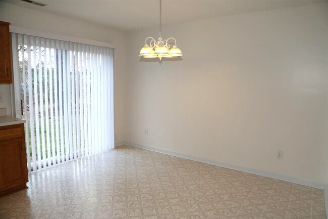 Building Photo - 103 W Ivybridge Dr