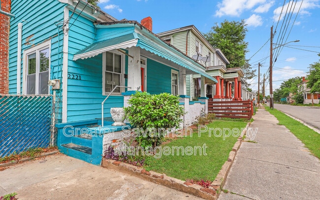 Building Photo - 2221 Harden St