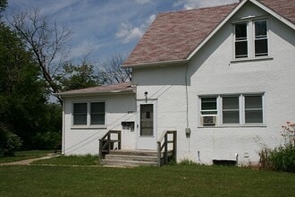 Building Photo - 1819 Norwood St