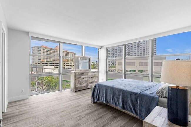 Foto del edificio - 2841 N Ocean Blvd
