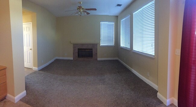 Foto del edificio - 2141 Buck River St