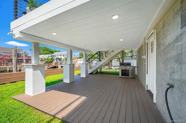 Foto del edificio - 308 Bedell St