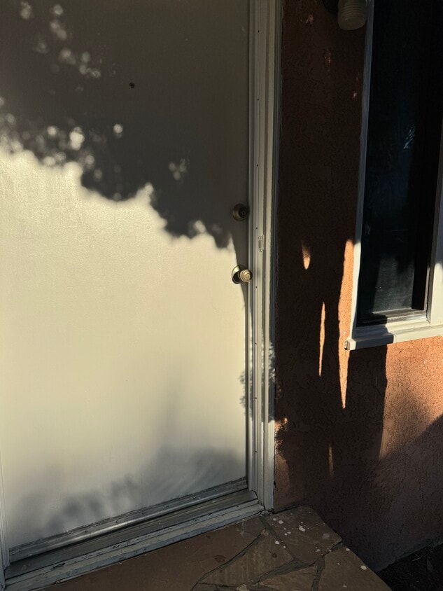 Primary Photo - 11809 1/2 Valerio St