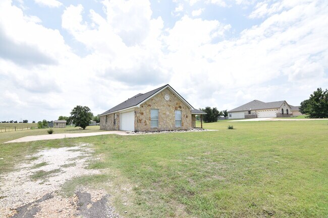 Building Photo - 8375 Shaw Rd