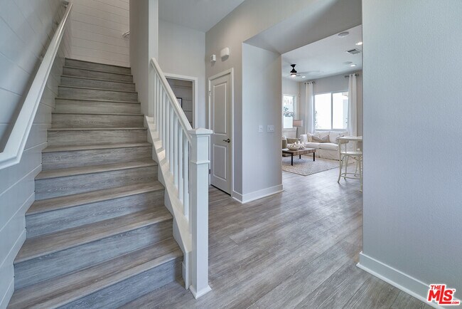 Building Photo - 525 Daniel Freeman Cir