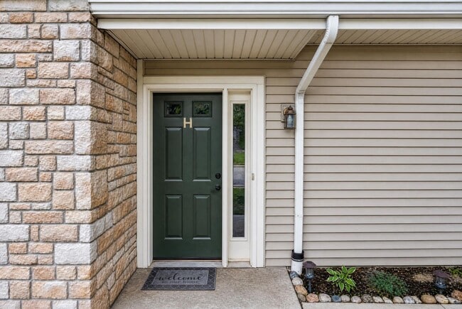 Building Photo - 9411 S Cobblestone Way