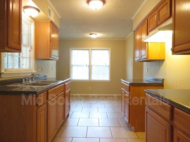 Building Photo - 4498 St Honore Dr