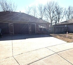 Building Photo - 1673-1675 Evalyn Cir