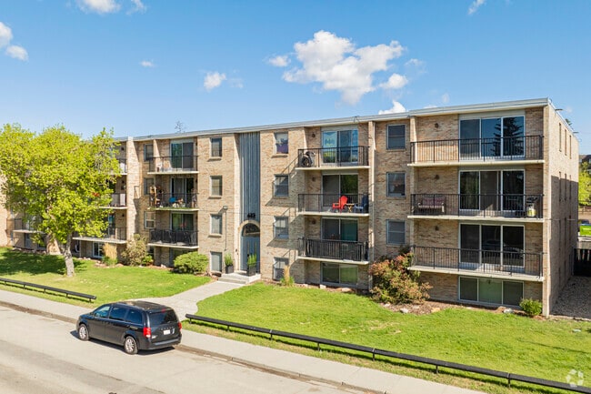 Photo du bâtiment - Chinook Meadows Apartments
