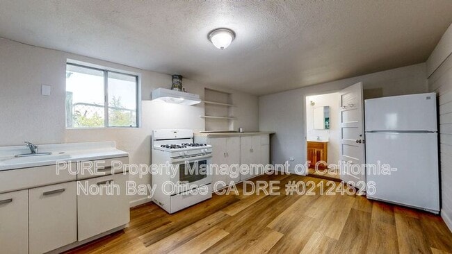 Building Photo - 2330 S Dora St