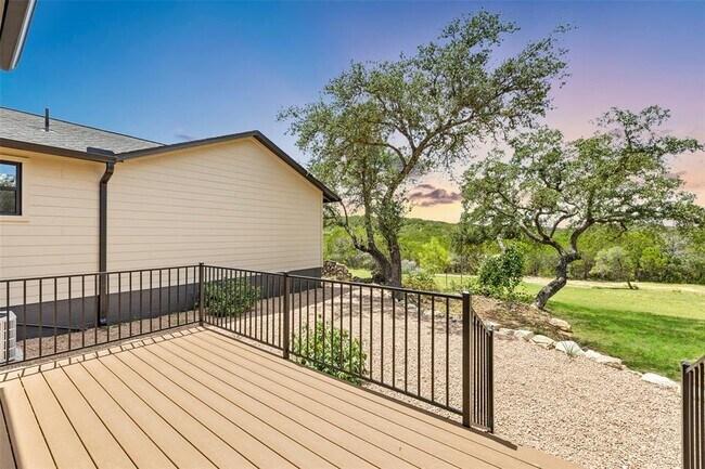 Foto del edificio - 11151 State Hwy 71