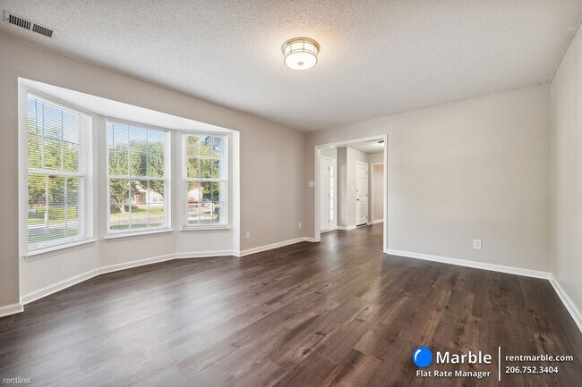 Foto del edificio - 5 br, 2.5 bath House - 12408 High Valley Ln