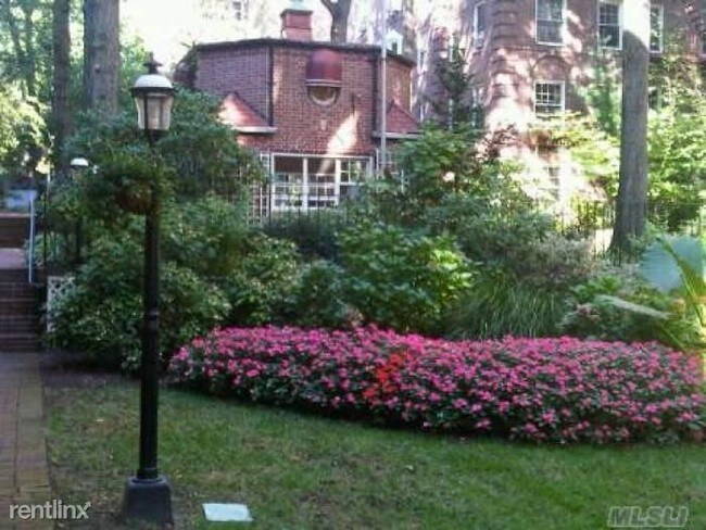 Foto del edificio - 2 br, 1 bath  - 11701 Park Ln S A6F