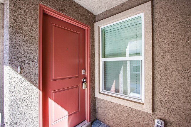 Foto del edificio - 4949 Fern Mesa Ave
