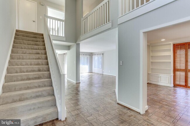 Building Photo - 5 Whitebridge Ct